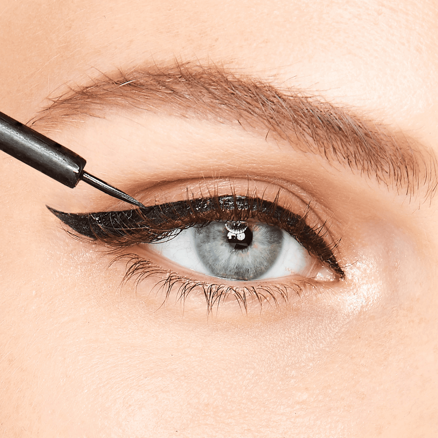 Colle et Eyeliner magnétic